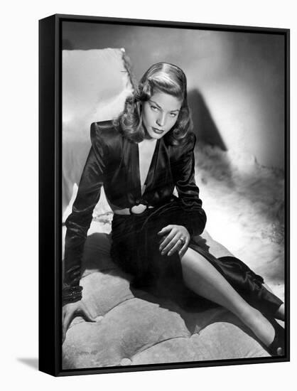 Le Port De L'Angoisse to Have and Have Not De Howard Hawks Avec Lauren Bacall, 1944-null-Framed Stretched Canvas