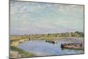 Le Port De Saint Mammes, Le Matin, 1885-Alfred Sisley-Mounted Giclee Print