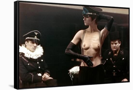 Le portier by nuit The Night Porter by Liliana Cavani with Charlotte Rampling, 1974 (photo)-null-Framed Stretched Canvas