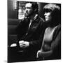 Le realisateur Alan Pakula and Jane Fonda sur le tournage du film Klute en, 1971 (b/w photo)-null-Mounted Photo