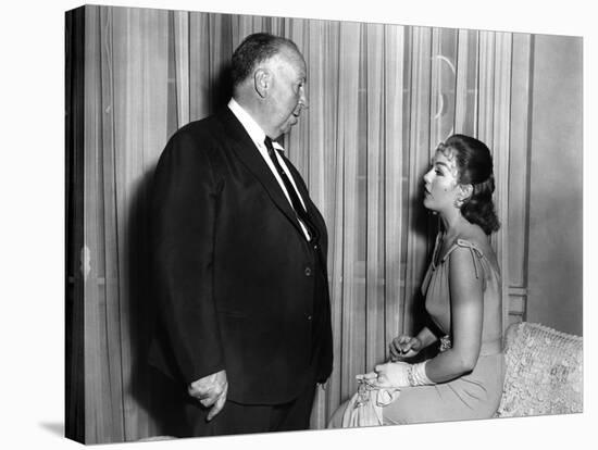 Le realisateur Alfred Hitchcock and Kim Novak sur le tournage du film Sueurs Froides VERTIGO, 1958 -null-Stretched Canvas