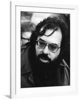 Le realisateur Francis Ford Coppola sur le tournage du film Conversation Secrete THE CONVERSATION d-null-Framed Photo