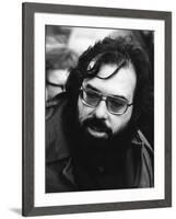 Le realisateur Francis Ford Coppola sur le tournage du film Conversation Secrete THE CONVERSATION d-null-Framed Photo