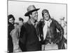 Le realisateur George Roy Hill and Robert Redford sur le tournage du film La Kermesse des Aigles TH-null-Mounted Photo