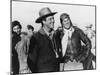 Le realisateur George Roy Hill and Robert Redford sur le tournage du film La Kermesse des Aigles TH-null-Mounted Photo