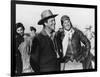 Le realisateur George Roy Hill and Robert Redford sur le tournage du film La Kermesse des Aigles TH-null-Framed Photo