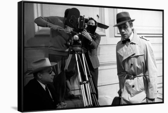 Le realisateur Jean-Pierrre Melville and Yves Montand sur le tournage du film Le Cercle Rouge, 1970-null-Framed Stretched Canvas