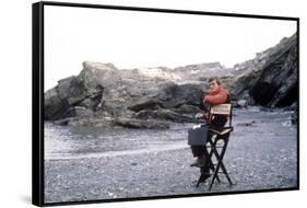 Le realisateur John Badham sur le tournage du filmb Dracula en, 1979 On the set, John Badham (direc-null-Framed Stretched Canvas