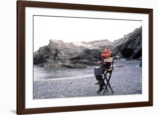 Le realisateur John Badham sur le tournage du filmb Dracula en, 1979 On the set, John Badham (direc-null-Framed Photo