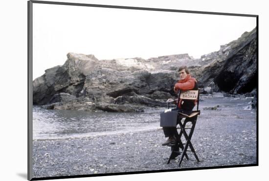Le realisateur John Badham sur le tournage du filmb Dracula en, 1979 On the set, John Badham (direc-null-Mounted Photo