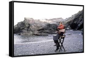 Le realisateur John Badham sur le tournage du filmb Dracula en, 1979 On the set, John Badham (direc-null-Framed Stretched Canvas