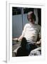 Le realisateur John Carpenter sur le tournage du film The Thing, 1982 (photo)-null-Framed Photo