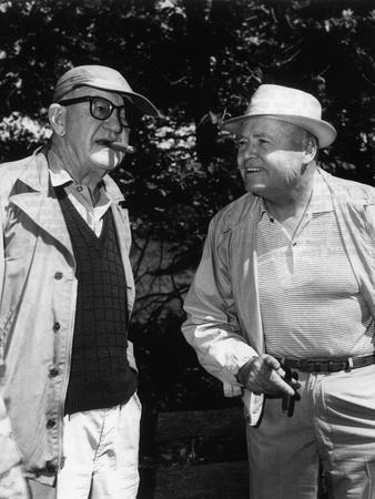 https://imgc.allpostersimages.com/img/posters/le-realisateur-john-ford-and-henry-hathaway-sur-le-tournage-du-film-la-conquete-by-l-ouest-how-the_u-L-Q1C2NL80.jpg?artPerspective=n