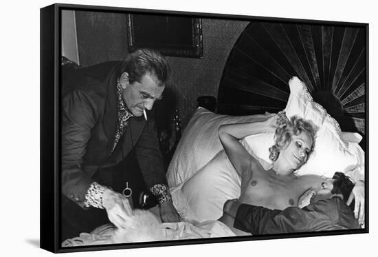 Le realisateur Luchino Visconti, Ingrid Thulin and Dirk Bogarde sur le tournage du film Les Damnes,-null-Framed Stretched Canvas