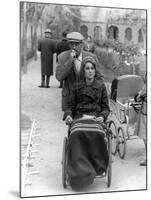 Le realisateur Luis Bunuel and Catherine Deneuve sur le tournage du film Tristina, 1970 On the set,-null-Mounted Photo