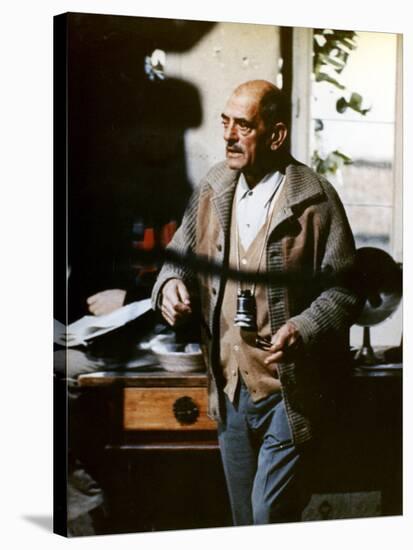 Le realisateur Luis Bunuel sur le tournage du film Tristina, 1970 On the set, Luis Bunuel, director-null-Stretched Canvas