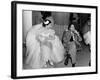 Le realisateur Mervin Leroy and Vivien Leigh sur le tournage du film La Valse dans l'ombre WATERLOO-null-Framed Photo