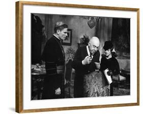 Le realisateur Otto Preminger,Tom Tryron and Romy Schneider sur le tournage du film Le Cardinal THE-null-Framed Photo