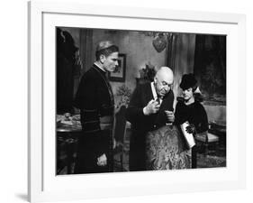 Le realisateur Otto Preminger,Tom Tryron and Romy Schneider sur le tournage du film Le Cardinal THE-null-Framed Photo