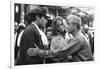 Le realisateur Rene Clement, Alain Delon and Jane Fonda sur le tournage du film Les Felins en, 1963-null-Framed Photo