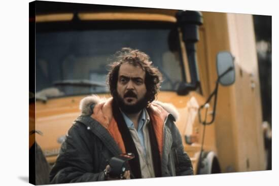 Le realisateur Stanley Kubrick sur le tournage du film Shining, 1980 (d'apres StephenKing) (photo)-null-Stretched Canvas