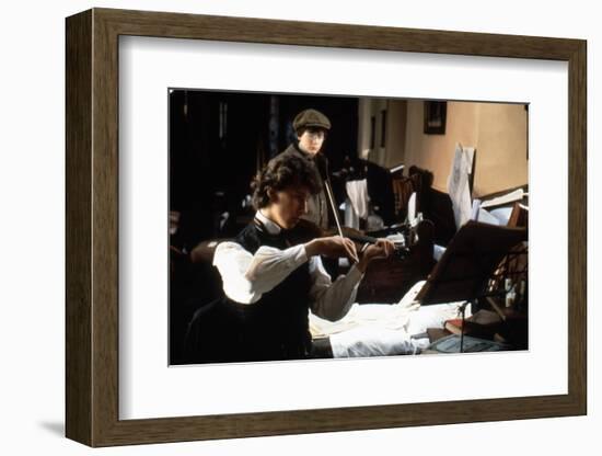 Le Secret by la Pyramide YOUNG SHERLOCK HOLMES by BarryLevinson with Alan Cox and Nicholas Rowe, 19-null-Framed Photo