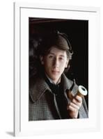 Le Secret by la Pyramide YOUNG SHERLOCK HOLMES by BarryLevinson with Nicholas Rowe, 1985 (photo)-null-Framed Photo