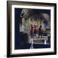 Le Seigneur by la Guerre THE WAR LORD by FranklinSchaffner with Charlton Heston, Guy Stockwell and -null-Framed Photo