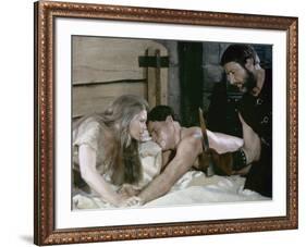 Le Seigneur by la Guerre THE WAR LORD by FranklinSchaffner with Rosemary Forsyth, Charlton Heston a-null-Framed Photo