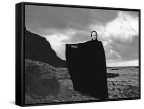 Le Septieme Sceau THE SEVENTH SEAL by Ingmar Bergman with Ekerot, 1957, death (b/w photo)-null-Framed Stretched Canvas