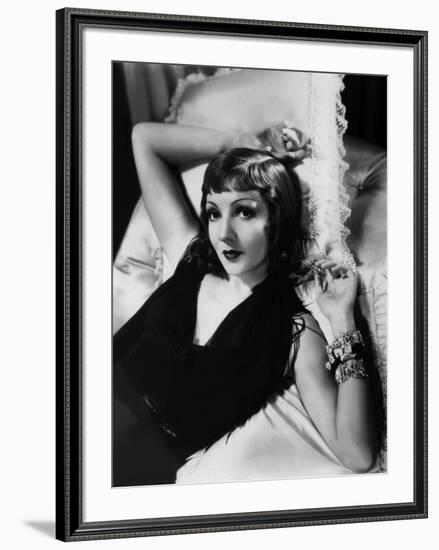 Le Signe by la Croix The Sign of the Cross by Cecil B. DeMille with Claudette Colbert, 1932 (b/w ph-null-Framed Photo