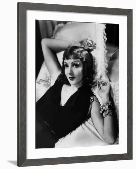 Le Signe by la Croix The Sign of the Cross by Cecil B. DeMille with Claudette Colbert, 1932 (b/w ph-null-Framed Photo