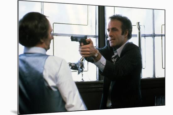 Le Solitaire VIOLENT STREETS by Michael Mann with James Caan, 1981 (photo)-null-Mounted Photo