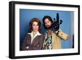 Le Syndrome Chinois THE CHINA SYNDROME by James Bridges with Michael Douglas and Jane Fonda, 1979 (-null-Framed Photo