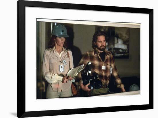 Le Syndrome Chinois THE CHINA SYNDROME by James Bridges with Michael Douglas and Jane Fonda, 1979 (-null-Framed Photo