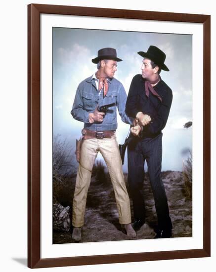 Le tresor du pendu The Law and Jake Wade by John Sturges with Richard Widmark and Robert Taylor, 19-null-Framed Photo