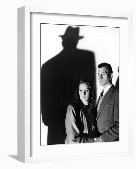 Le Troisieme Homme THE THIRD MAN by Carol Reed with Alida Valli and Joseph Cotten, 1949 (b/w photo)-null-Framed Photo