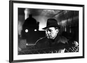 Le Troisieme Homme THE THIRD MAN by Carol Reed with Joseph Cotten, 1949 (b/w photo)-null-Framed Photo