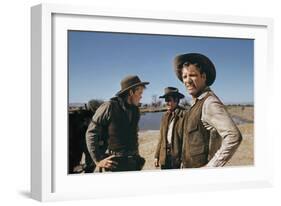 Le Vent by la Plaine THE UNFORGIVEN by JohnHuston with Doug McClure, Audie Murphy and Burt Lancaste-null-Framed Photo