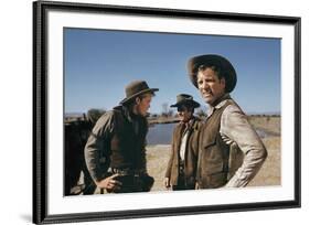 Le Vent by la Plaine THE UNFORGIVEN by JohnHuston with Doug McClure, Audie Murphy and Burt Lancaste-null-Framed Photo