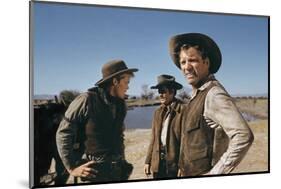 Le Vent by la Plaine THE UNFORGIVEN by JohnHuston with Doug McClure, Audie Murphy and Burt Lancaste-null-Mounted Photo