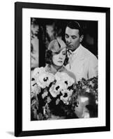 Le Voile des illusions THE PAINTED VEIL by Richard Boleslawski with Greta Garbo and George Brent, 1-null-Framed Photo