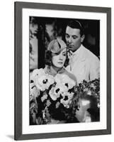 Le Voile des illusions THE PAINTED VEIL by Richard Boleslawski with Greta Garbo and George Brent, 1-null-Framed Photo