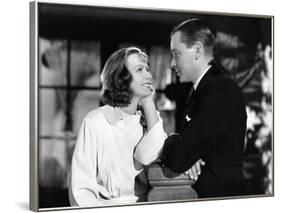 Le Voile des illusions THE PAINTED VEIL by Richard Boleslawski with Greta Garbo and Herbert Marshal-null-Framed Photo