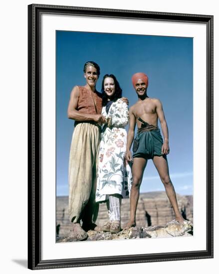 Le voleur by Bagdad by Ludwig Berger with John Just June Duprez and Sabu, 1940 (photo)-null-Framed Photo