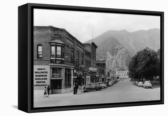 Leavenworth, WA Main Street View Photograph - Leavenworth, WA-Lantern Press-Framed Stretched Canvas