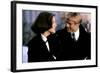 LEGAL EAGLES, 1986 directed by IVAN REITMAN Debra Winger and Robert Redford (photo)-null-Framed Photo