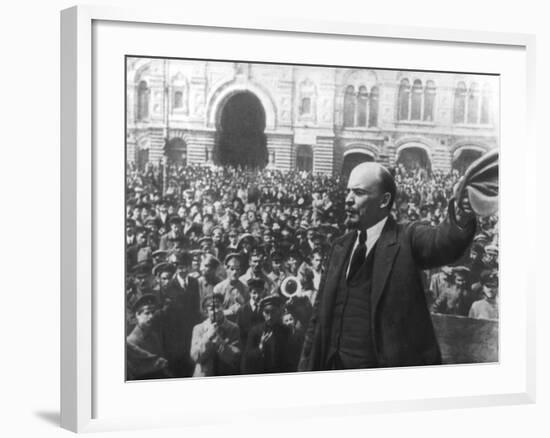 Lenin Addressing a Crowd in Red Square, Moscow, Russian Revolution, October 1917-null-Framed Giclee Print