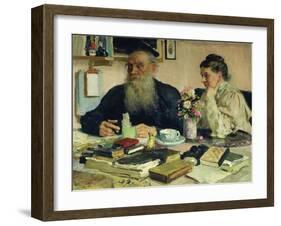 Leo Tolstoy with His Wife in Yasnaya Polyana, 1907-Ilya Efimovich Repin-Framed Giclee Print