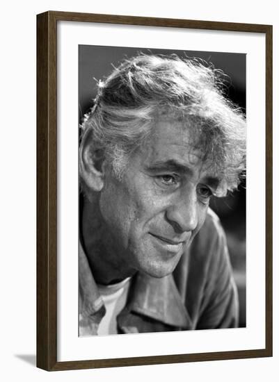 Leonard Bernstein-Marion S. Trikosko-Framed Giclee Print